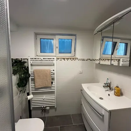 Frisch Renovierte Souterrain Apartamento Rodenbach (Main-Kinzig)