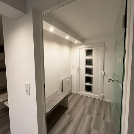 아파트 Frisch Renovierte Souterrain *