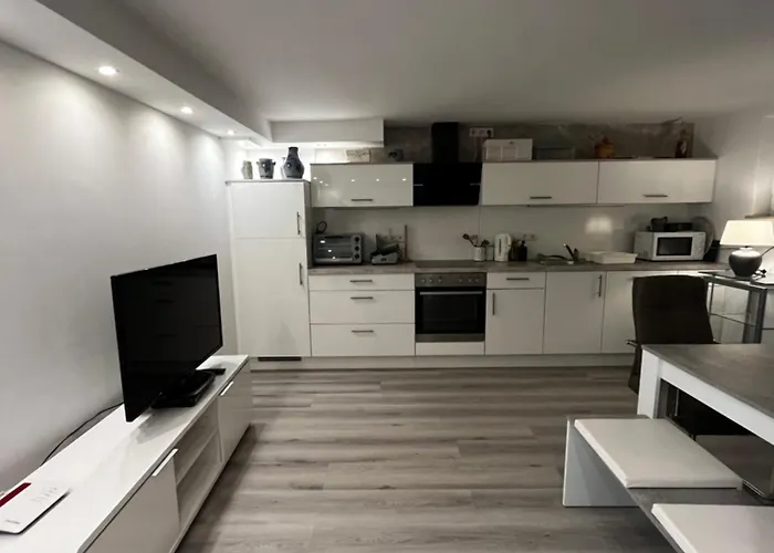 Frisch Renovierte Souterrain Apartmán *